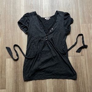 Pretty gray top with buttons and tie